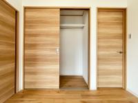 内観写真は同建物他部屋の写真です。