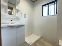 内観写真は同建物他部屋の写真です。